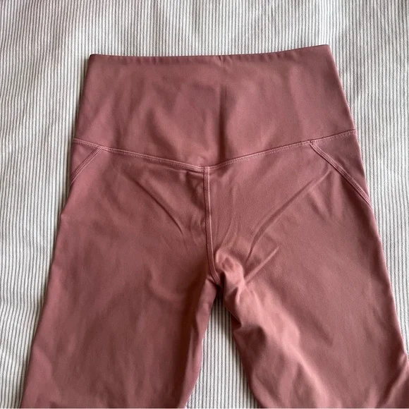 Girlfriend Collective Compressive High-Rise Legging - Picture 4 of 4